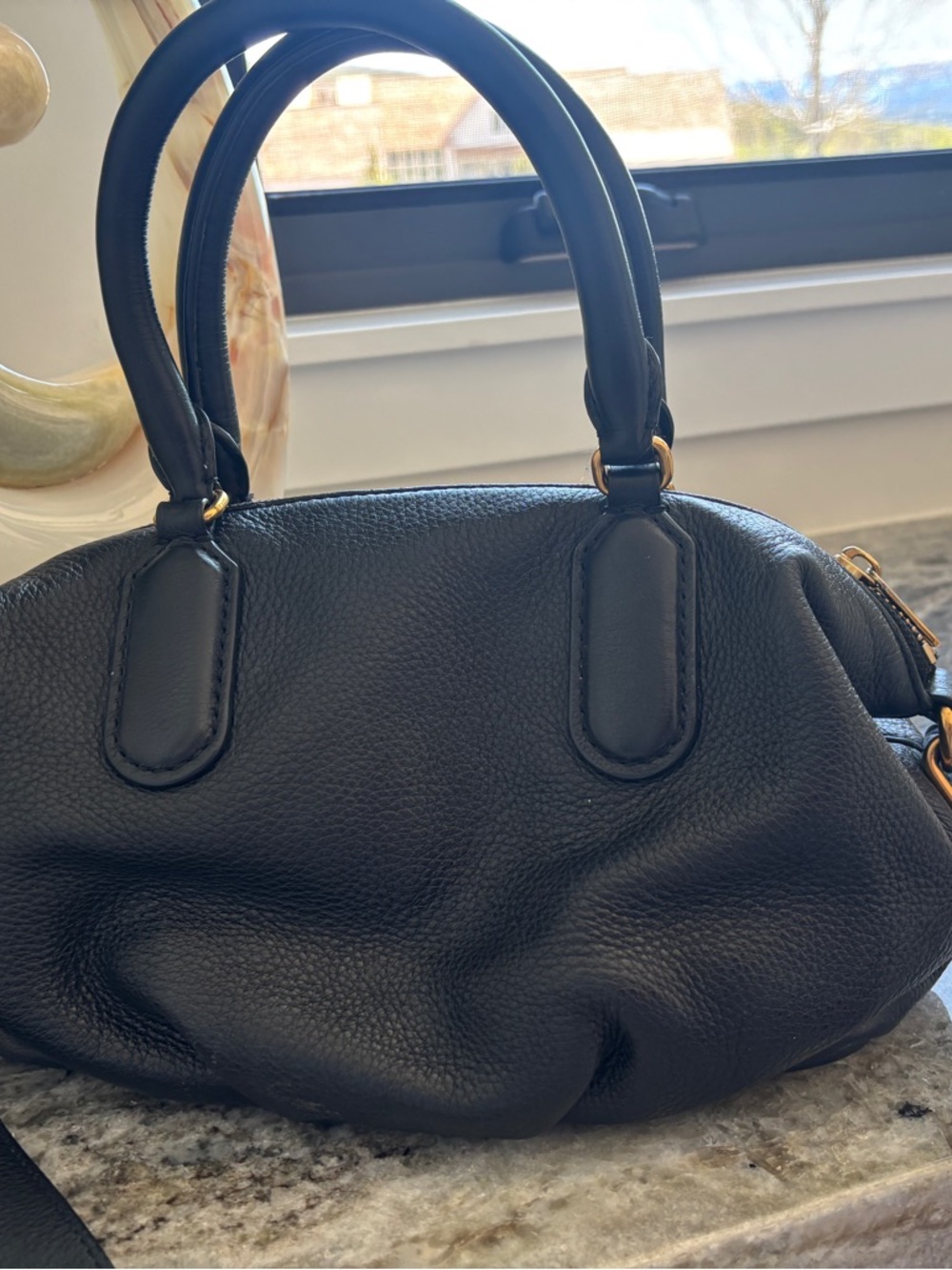 Marc Jacobs Black Pebbled Leather Dome Crossbody with Gold Plate - Picture 7 of 9